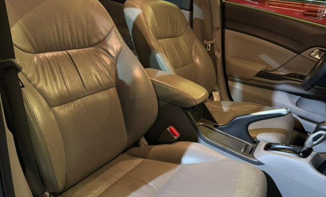 Honda Civic Sedan LXR 2.0 Flexone 16V Aut. 4p 2014 Flex-15