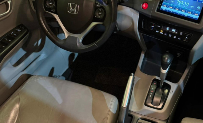 Honda Civic Sedan LXR 2.0 Flexone 16V Aut. 4p 2014 Flex-10
