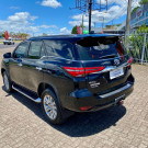 Toyota Hilux SW4 SRX 4x4 2.8 TDI 16V Dies. Aut. - 2021-2