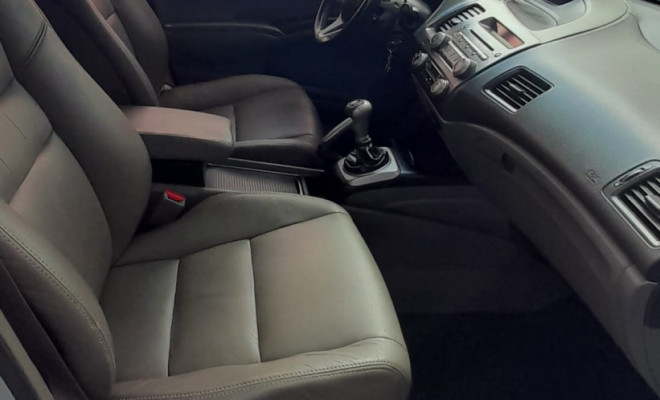 Honda Civic Sed. LXL/LXL SE 1.8 Flex 16V Mec. 2011 Flex-6
