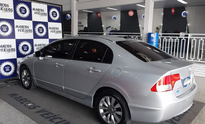 Honda Civic Sed. LXL/LXL SE 1.8 Flex 16V Mec. 2011 Flex-4