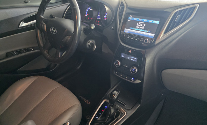 Hyundai HB20S Premium 1.6 Flex 16V Aut. 4p 2017 Flex-11