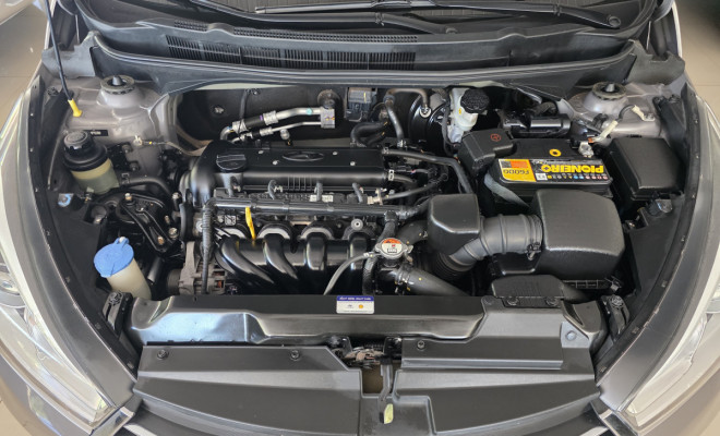 Hyundai HB20S Premium 1.6 Flex 16V Aut. 4p 2017 Flex-12