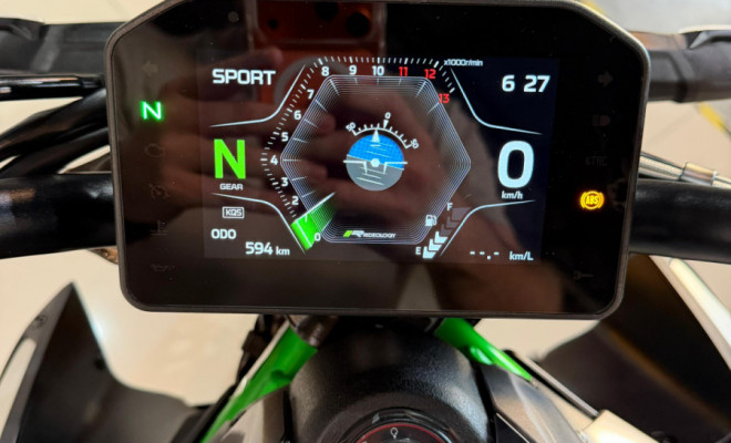 KAWASAKI Z 900 R Edition 2026 Gasolina-14