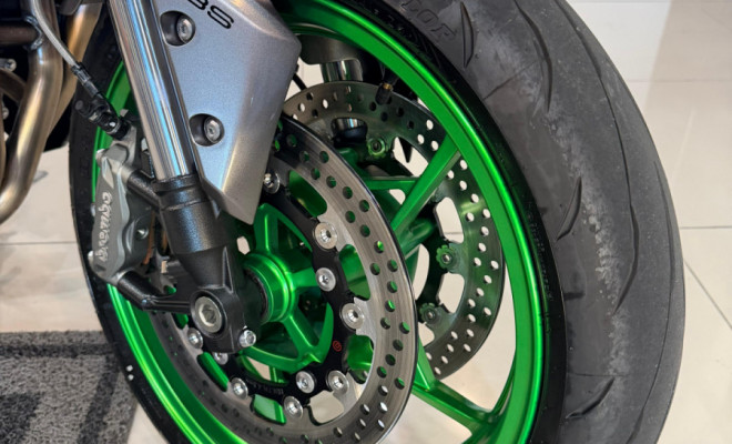 KAWASAKI Z 900 R Edition 2026 Gasolina-17