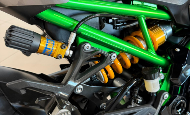 KAWASAKI Z 900 R Edition 2026 Gasolina-9