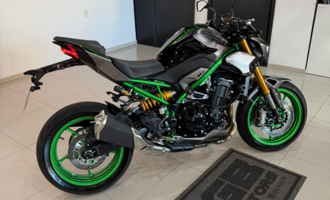KAWASAKI Z 900 R Edition 2026 Gasolina-3