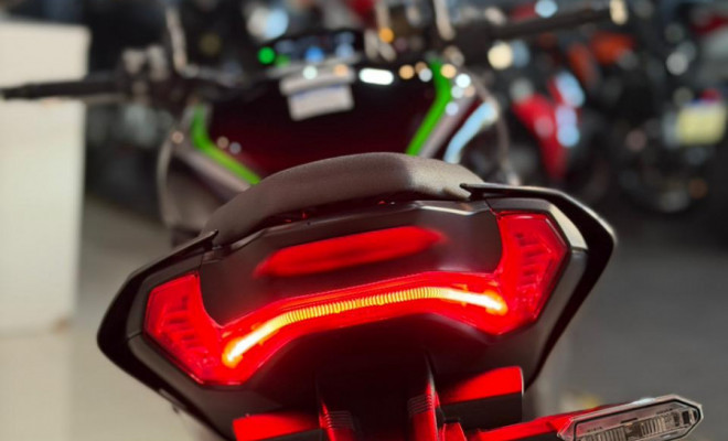 KAWASAKI Z 900 R Edition 2026 Gasolina-19