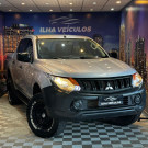 Mitsubishi L200 Tri. Outd. GLX 2.4 CD 4x4 Die. Mec. 2022 Diesel-1