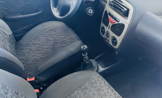 Fiat Siena EL 1.0 mpi Fire Flex 8V 4p 2010 Flex-4