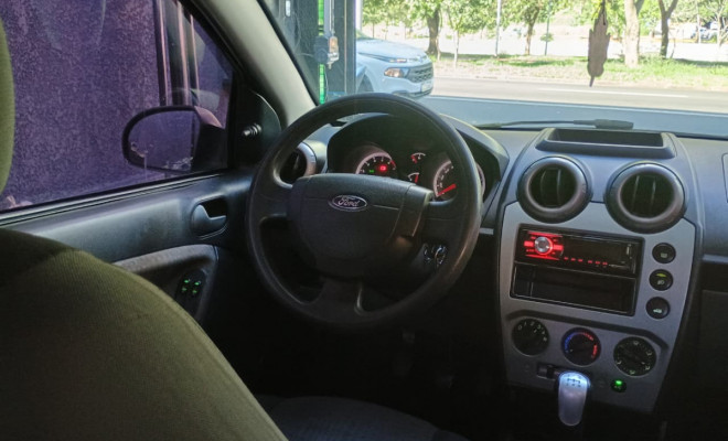 Ford Fiesta Sed. 1.6 8V Flex 4p 2013 Flex-7