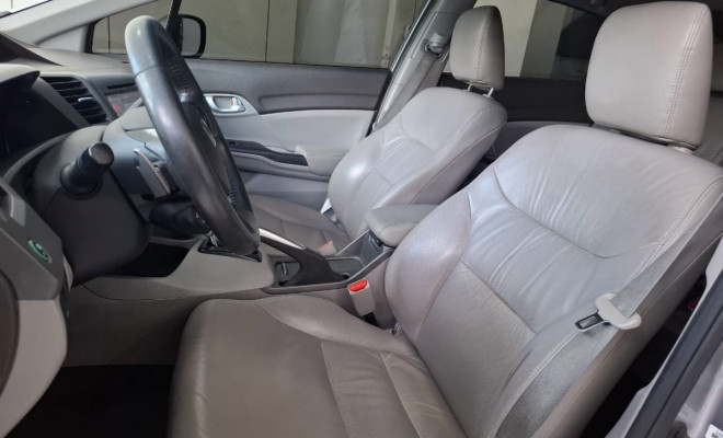 Honda Civic Sedan LXR 2.0 Flexone 16V Aut. 4p 2014 Flex-17