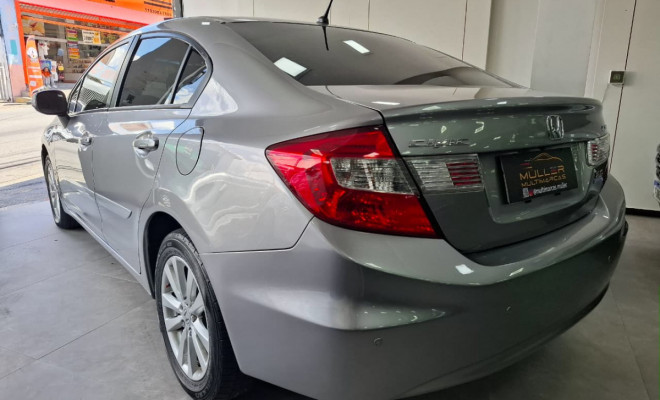 Honda Civic Sedan LXR 2.0 Flexone 16V Aut. 4p 2014 Flex-4
