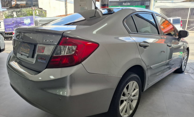 Honda Civic Sedan LXR 2.0 Flexone 16V Aut. 4p 2014 Flex-2