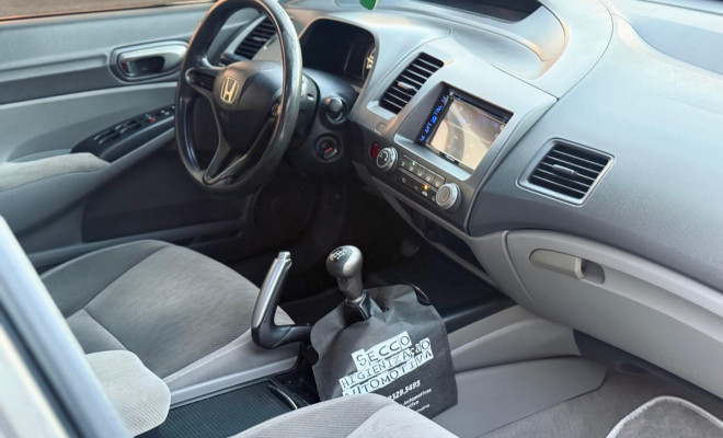 Honda Civic Sedan LXS 1.8/1.8 Flex 16V Mec. 4p 2009 Flex-8