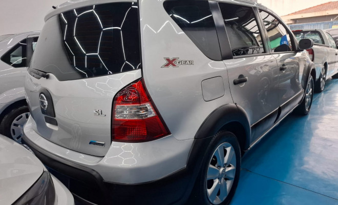 Nissan LIVINA X-GEAR SL/X-GEAR 1.8 Flex F. Aut. 2013 Flex-3