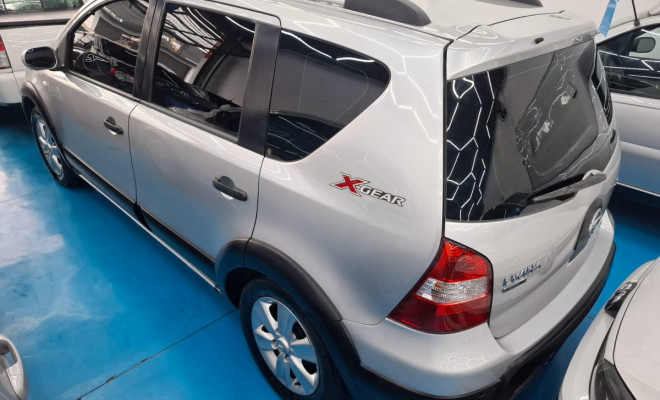 Nissan LIVINA X-GEAR SL/X-GEAR 1.8 Flex F. Aut. 2013 Flex-21
