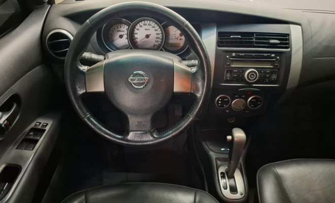 Nissan LIVINA X-GEAR SL/X-GEAR 1.8 Flex F. Aut. 2013 Flex-7