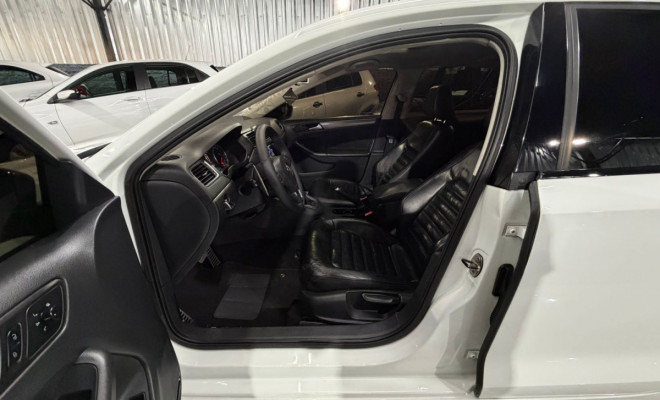 VW - VolksWagen JETTA Highline 2.0 TSI 16V 4p Tiptronic 2014 Gasolina-9