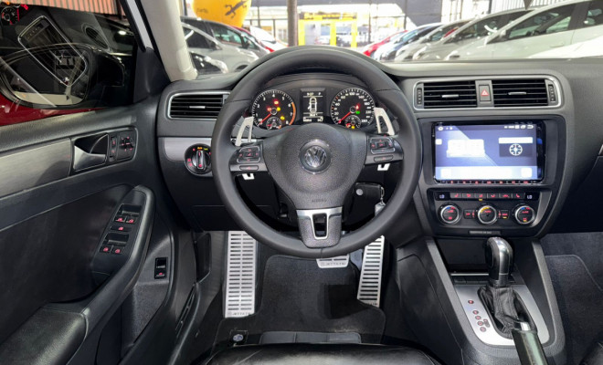 VW - VolksWagen JETTA Highline 2.0 TSI 16V 4p Tiptronic 2014 Gasolina-7