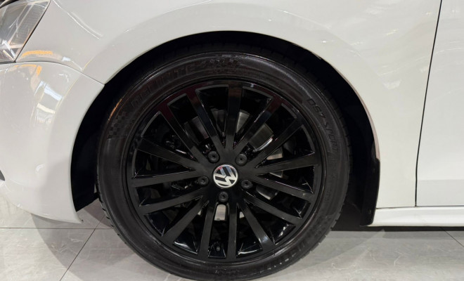 VW - VolksWagen JETTA Highline 2.0 TSI 16V 4p Tiptronic 2014 Gasolina-11