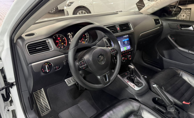 VW - VolksWagen JETTA Highline 2.0 TSI 16V 4p Tiptronic 2014 Gasolina-6