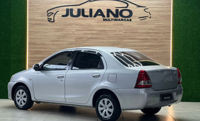 Toyota ETIOS XS Sedan1.5 Flex 16V 4p Mec. 2013 Flex-2