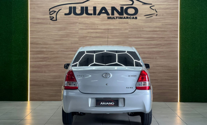 Toyota ETIOS XS Sedan1.5 Flex 16V 4p Mec. 2013 Flex-12