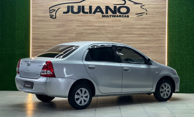 Toyota ETIOS XS Sedan1.5 Flex 16V 4p Mec. 2013 Flex-1