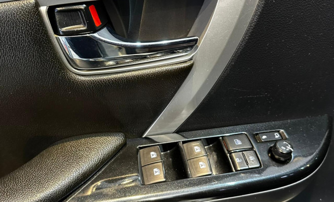 Toyota Hilux SW4 SRX 4x4 2.8 TDI 16V Dies. Aut. 2020 Diesel-14