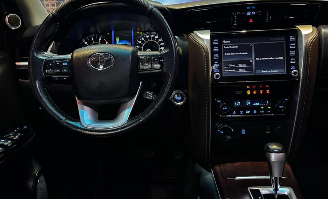 Toyota Hilux SW4 SRX 4x4 2.8 TDI 16V Dies. Aut. 2020 Diesel-5