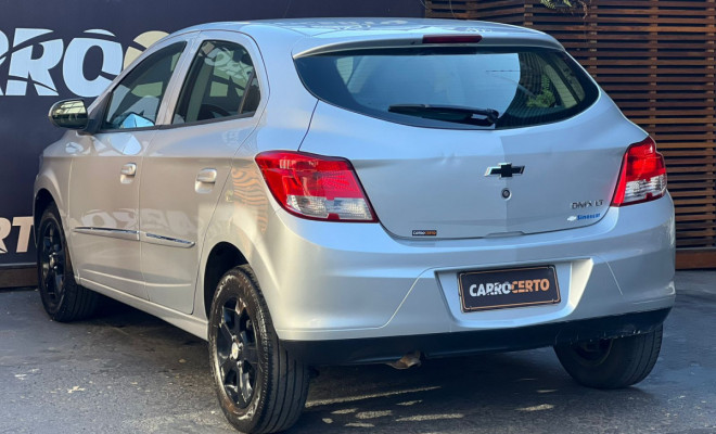 GM - Chevrolet ONIX HATCH LT 1.0 Mec. 2013 Flex   100% FINANCIADO-3