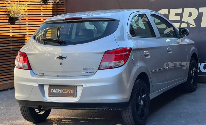 GM - Chevrolet ONIX HATCH LT 1.0 Mec. 2013 Flex   100% FINANCIADO-2