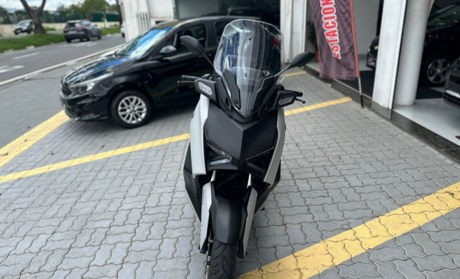 YAMAHA XMAX 250 CONNECTED  2025 Gasolina