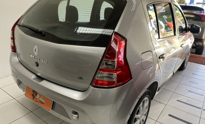 Renault SANDERO Expression 1.6 8V 2013-4