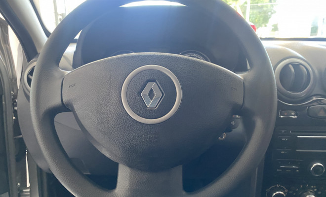 Renault SANDERO Expression 1.6 8V 2013-12