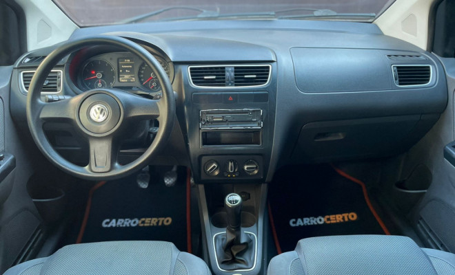 VW - VolksWagen Fox 1.6  2011 Flex   ÓTIMO PARA SEU DIA A DIA-4