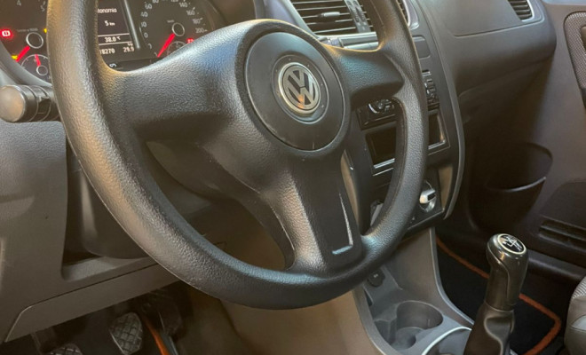 VW - VolksWagen Fox 1.6  2011 Flex   ÓTIMO PARA SEU DIA A DIA-7