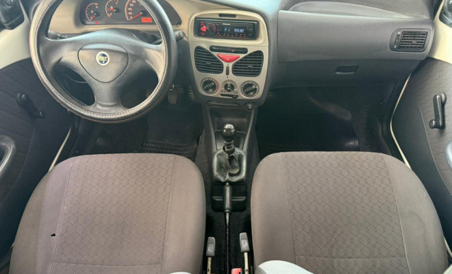 Fiat Palio ELX 1.0 Fire/30 Anos F. Flex 8V 4p 2006 Flex-4