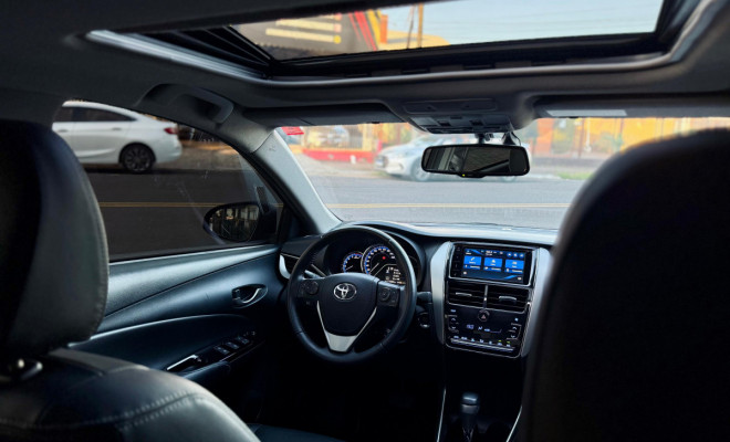 Toyota YARIS XLS Connect Sed. 1.5 Flex 16V Aut. 2022 Flex-12