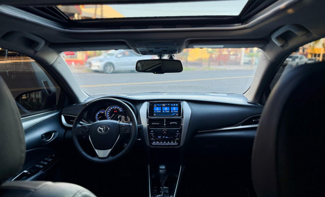 Toyota YARIS XLS Connect Sed. 1.5 Flex 16V Aut. 2022 Flex-13