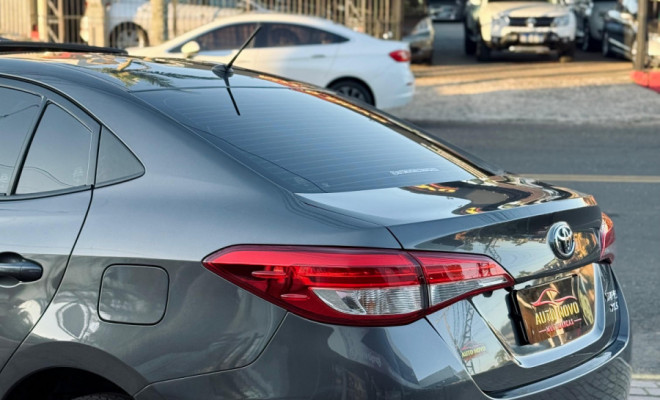 Toyota YARIS XLS Connect Sed. 1.5 Flex 16V Aut. 2022 Flex-18