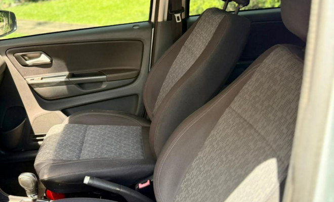 VW - VolksWagen SPACEFOX  TREND I MOTION 1.6 T. Flex 8V 2014 Flex-8