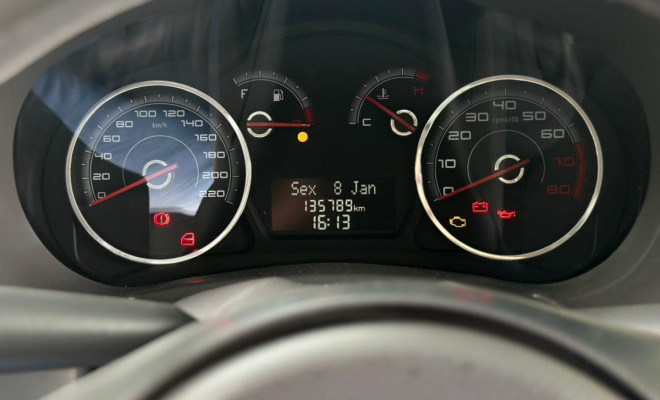 Fiat Palio ATTRA./ITÁLIA 1.4 EVO F.Flex 8V 5p 2013 Flex-9