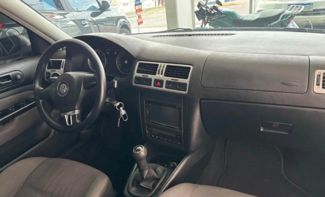 VW - VolksWagen Bora 2.0/ 2.0 Flex 8v Mec. 2009 Flex-5