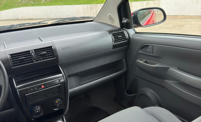 Fox Plus 1.6 2007 - Completo e com Baixa Quilometragem-9