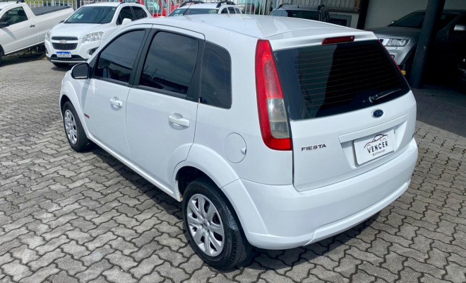 Ford Fiesta Class 1.6 8V - 2013-3