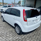 Ford Fiesta Class 1.6 8V - 2013-3