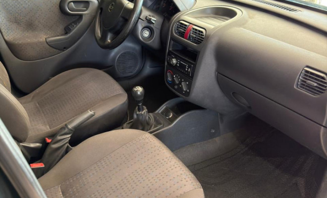 GM - Chevrolet MONTANA 1.4 8V Conquest ECONOFLEX  2p 2010 Flex-7