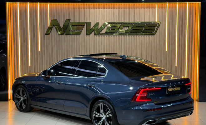 Volvo S60 T-5 INSCRIPTION 2.0 254cv 4p 2020 Gasolina-2